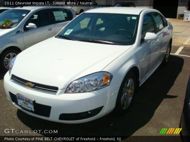 2011 Chevrolet Impala LT in Summit White