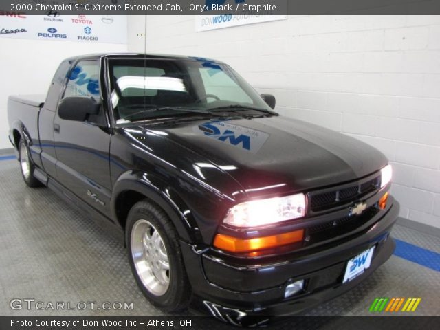 2000 Chevrolet S10 Xtreme Extended Cab in Onyx Black