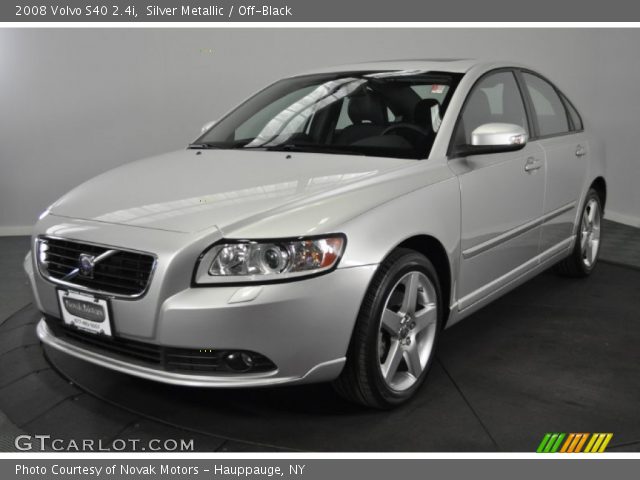 2008 Volvo S40 2.4i in Silver Metallic