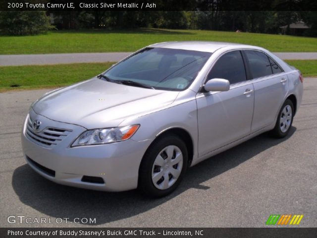 2009 Toyota Camry LE in Classic Silver Metallic