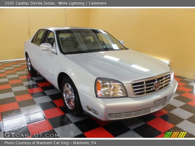 2005 Cadillac DeVille Sedan in White Lightning