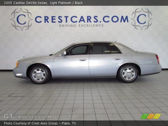2005 Cadillac DeVille Sedan in Light Platinum