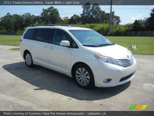 2011 Toyota Sienna Limited in Super White