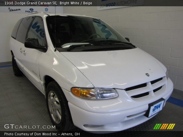1998 Dodge Grand Caravan SE in Bright White