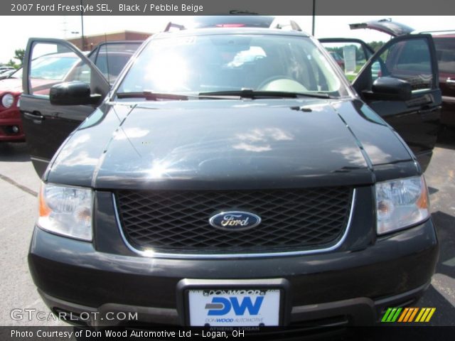 2007 Ford Freestyle SEL in Black