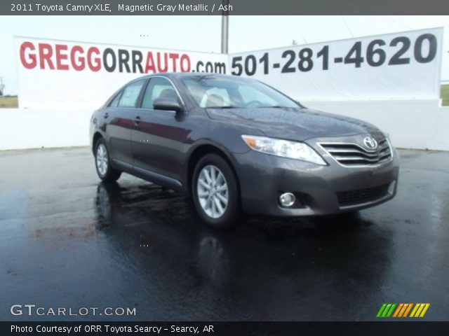2011 Toyota Camry XLE in Magnetic Gray Metallic