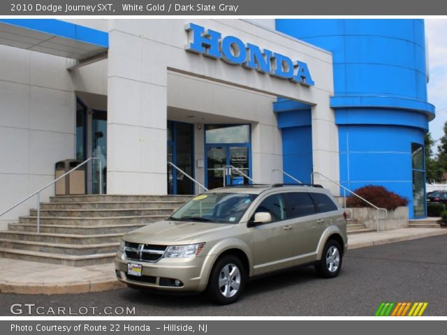 2010 Dodge Journey SXT in White Gold