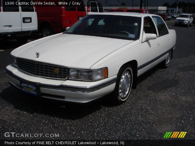 1996 Cadillac DeVille Sedan in White