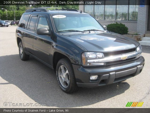 2006 Chevrolet TrailBlazer EXT LS 4x4 in Dark Gray Metallic