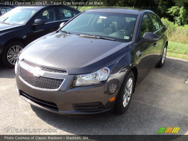 2011 Chevrolet Cruze LT in Taupe Gray Metallic