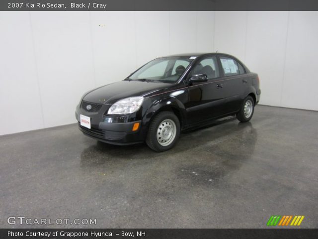 2007 Kia Rio Sedan in Black