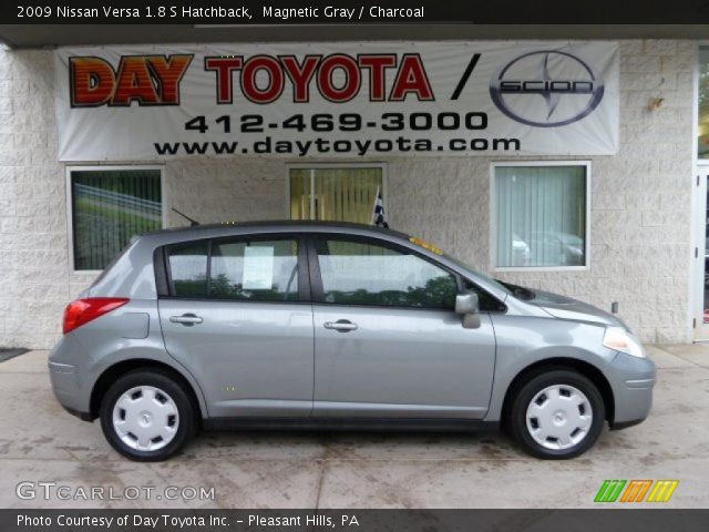 2009 Nissan Versa 1.8 S Hatchback in Magnetic Gray