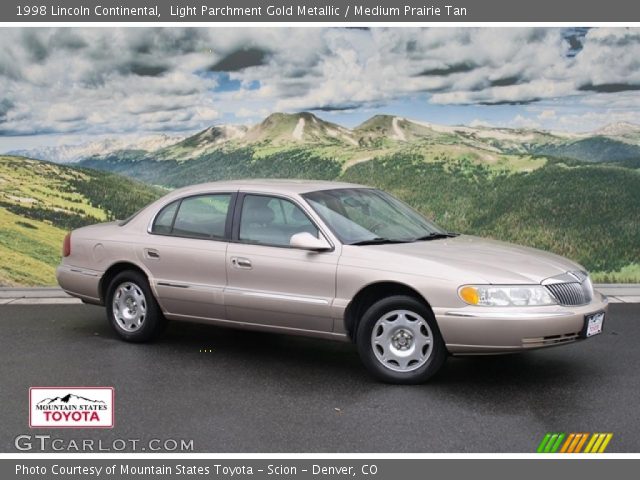 1998 Lincoln Continental  in Light Parchment Gold Metallic