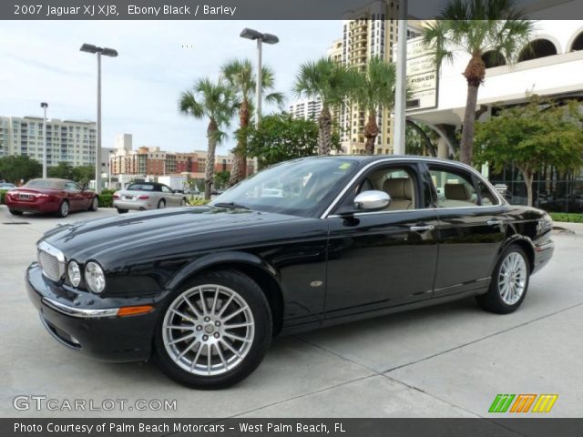 2007 Jaguar XJ XJ8 in Ebony Black