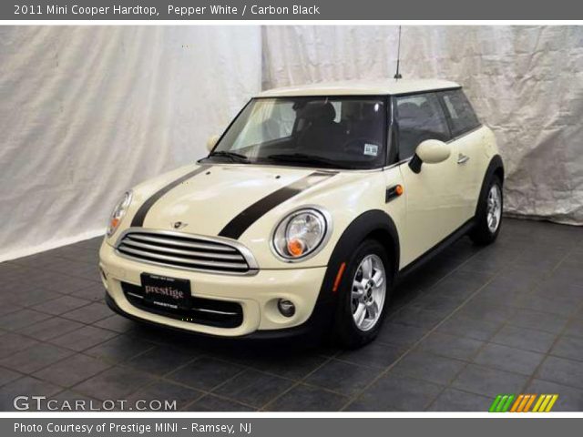 2011 Mini Cooper Hardtop in Pepper White
