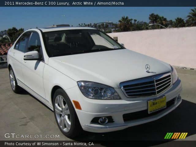 2011 Mercedes-Benz C 300 Luxury in Arctic White
