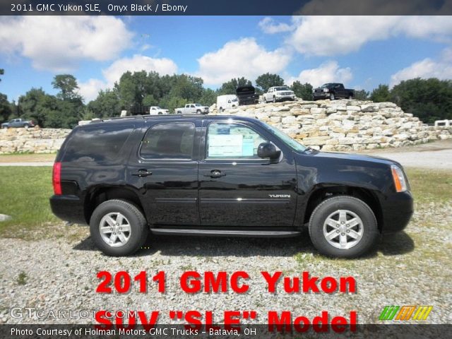 2011 GMC Yukon SLE in Onyx Black