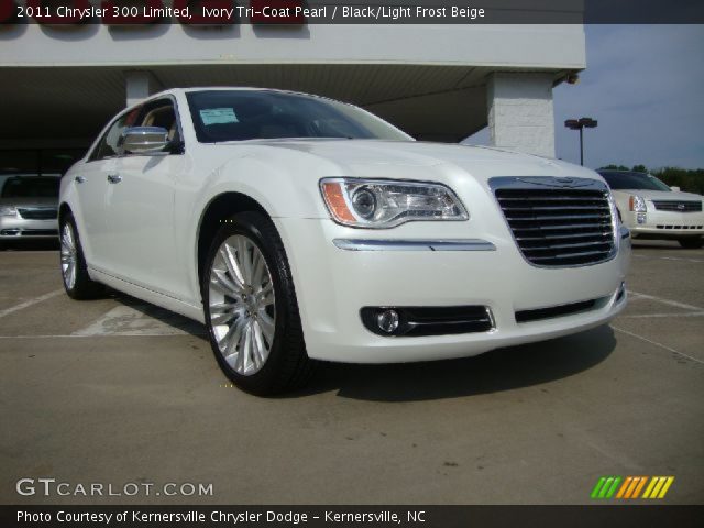 2011 Chrysler 300 Limited in Ivory Tri-Coat Pearl