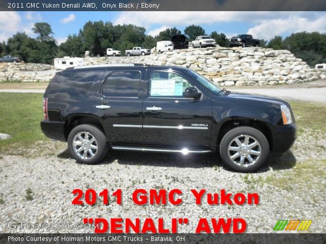 2011 GMC Yukon Denali AWD in Onyx Black