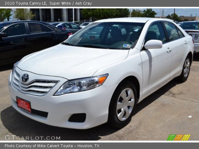 2010 Toyota Camry LE in Super White