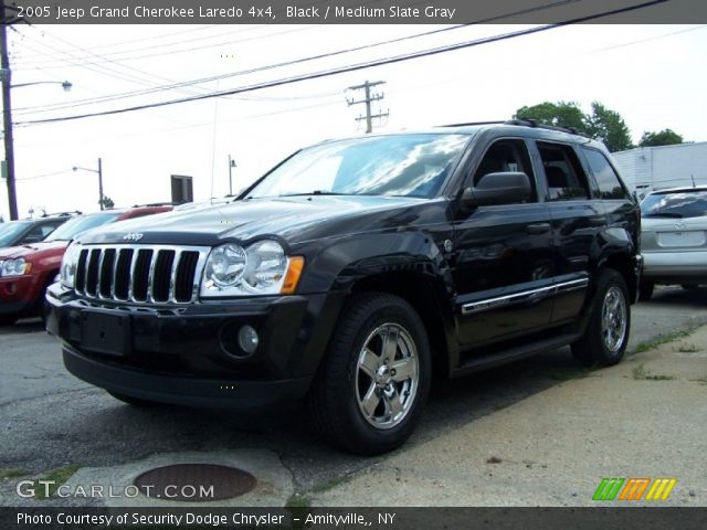 2005 Jeep Grand Cherokee Laredo 4x4 in Black