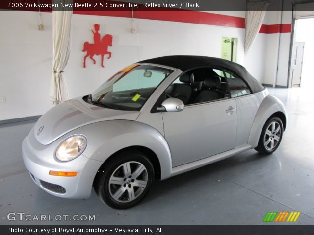 2006 Volkswagen New Beetle 2.5 Convertible in Reflex Silver