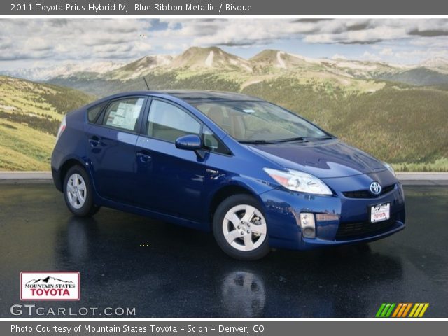 2011 Toyota Prius Hybrid IV in Blue Ribbon Metallic