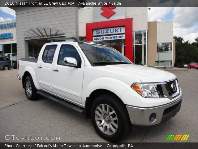 2010 Nissan Frontier LE Crew Cab 4x4 in Avalanche White