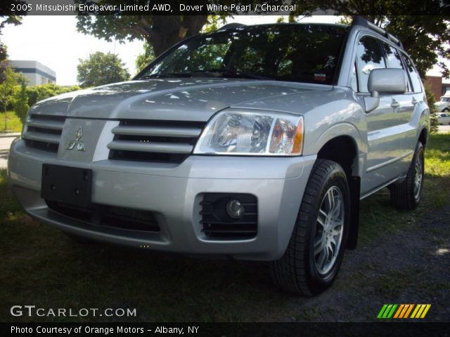 2005 Mitsubishi Endeavor Limited AWD in Dover White Pearl