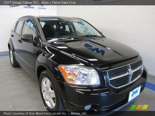 2007 Dodge Caliber SXT in Black