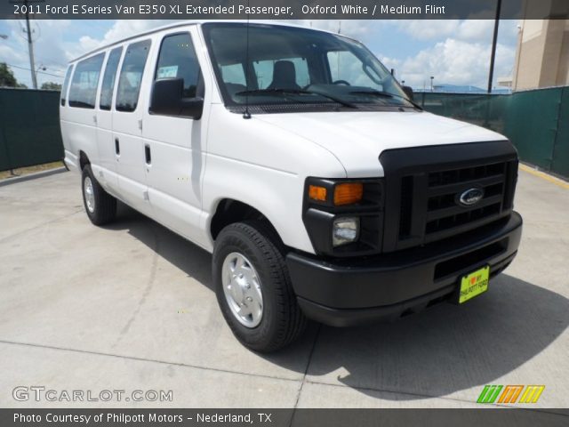 2011 Ford E Series Van E350 XL Extended Passenger in Oxford White