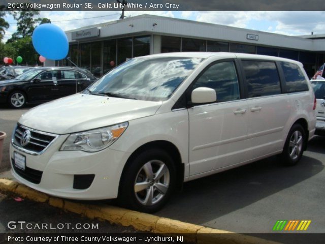 2010 Volkswagen Routan SE in Calla Lilly White