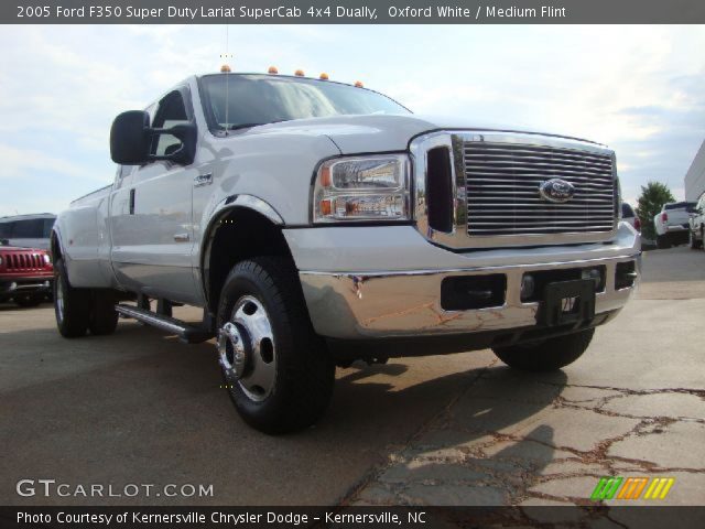 2005 Ford F350 Super Duty Lariat SuperCab 4x4 Dually in Oxford White