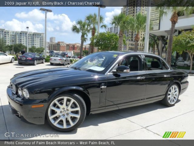 2009 Jaguar XJ XJ8 in Ebony Black