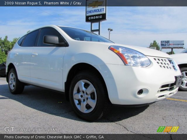 2009 Nissan Rogue S in Phantom White