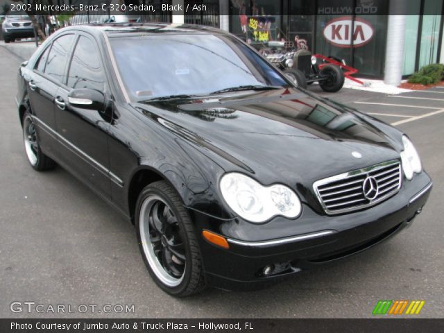 2002 Mercedes-Benz C 320 Sedan in Black