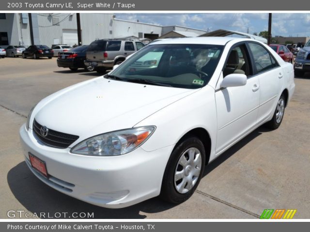 2003 Toyota Camry LE in Super White
