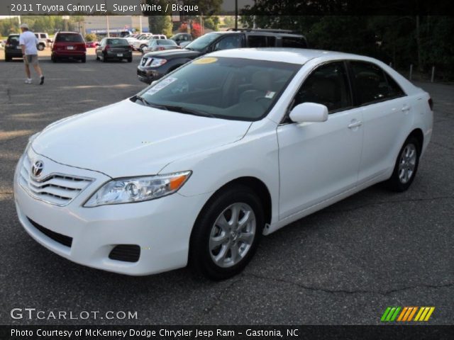 2011 Toyota Camry LE in Super White