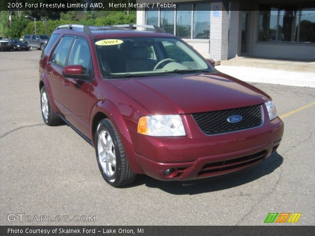 2005 Ford Freestyle Limited AWD in Merlot Metallic