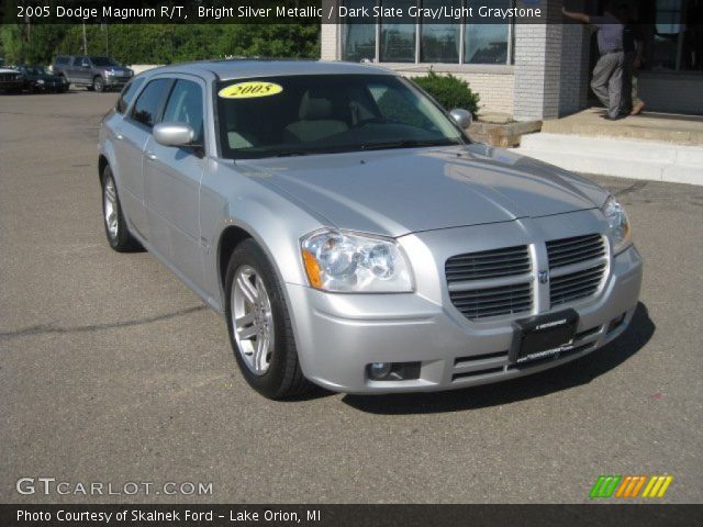 2005 Dodge Magnum R/T in Bright Silver Metallic