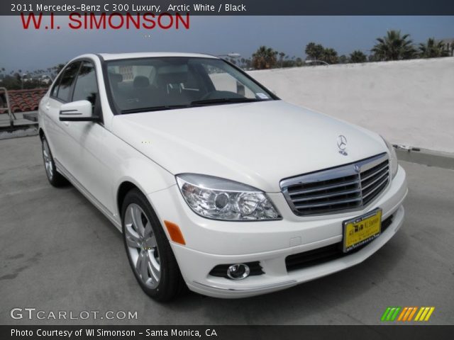 2011 Mercedes-Benz C 300 Luxury in Arctic White