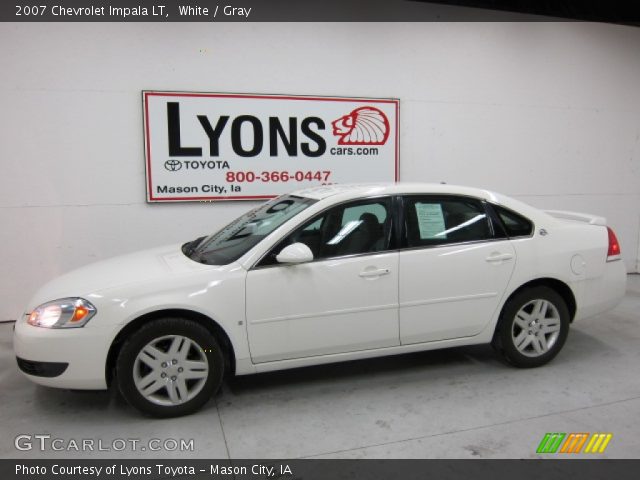 2007 Chevrolet Impala LT in White