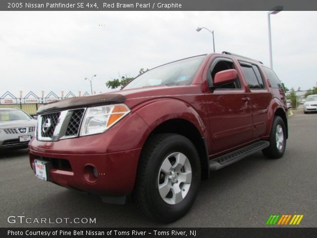 2005 Nissan Pathfinder SE 4x4 in Red Brawn Pearl