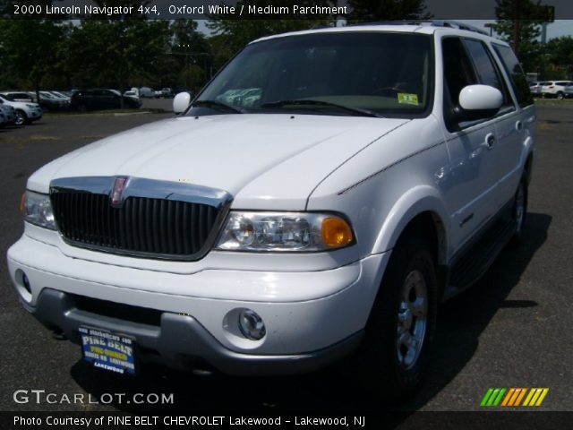 2000 Lincoln Navigator 4x4 in Oxford White