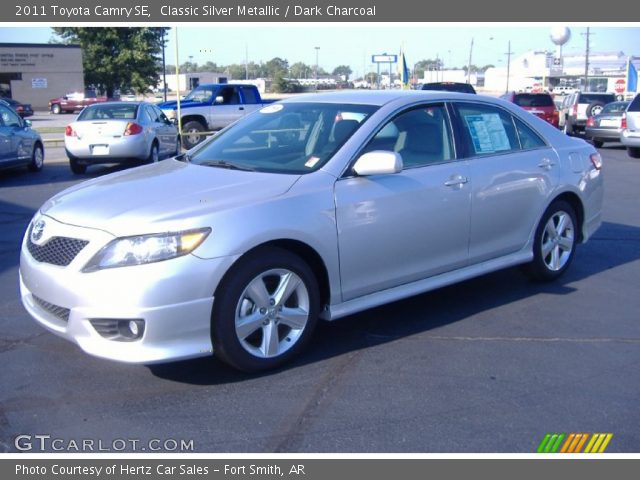 2011 Toyota Camry SE in Classic Silver Metallic