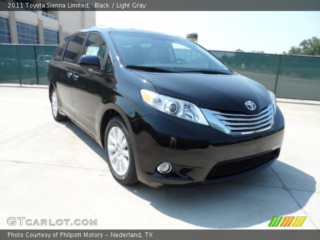 2011 Toyota Sienna Limited in Black
