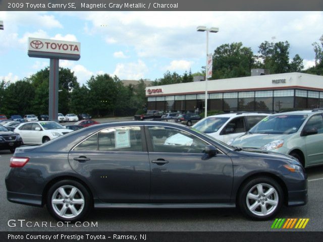 2009 Toyota Camry SE in Magnetic Gray Metallic