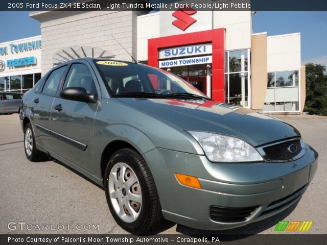 2005 Ford Focus ZX4 SE Sedan in Light Tundra Metallic