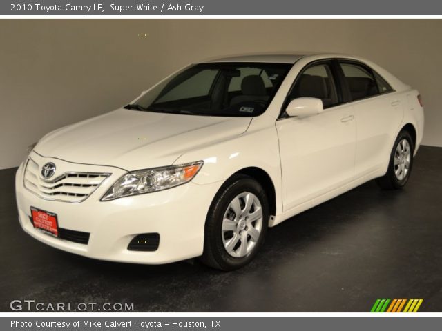 2010 Toyota Camry LE in Super White