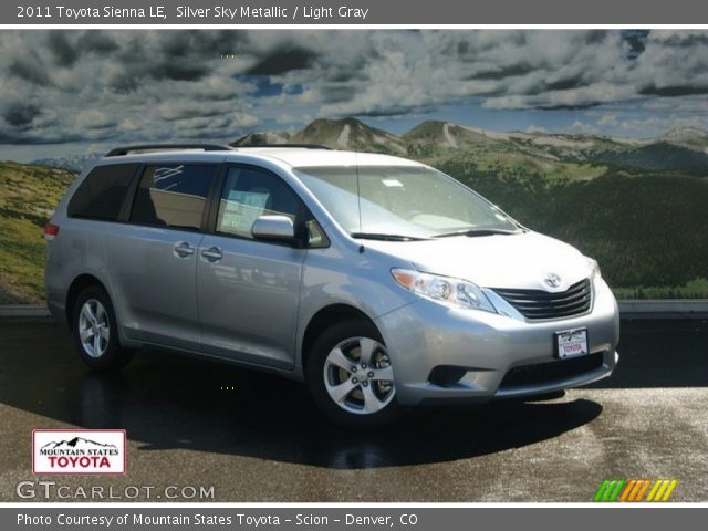 2011 Toyota Sienna LE in Silver Sky Metallic